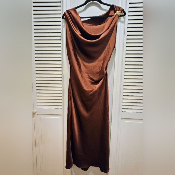 PRIMP BOUTIQUE Gabrielle Satin Midi Dress (M) - Picture 5 of 8
